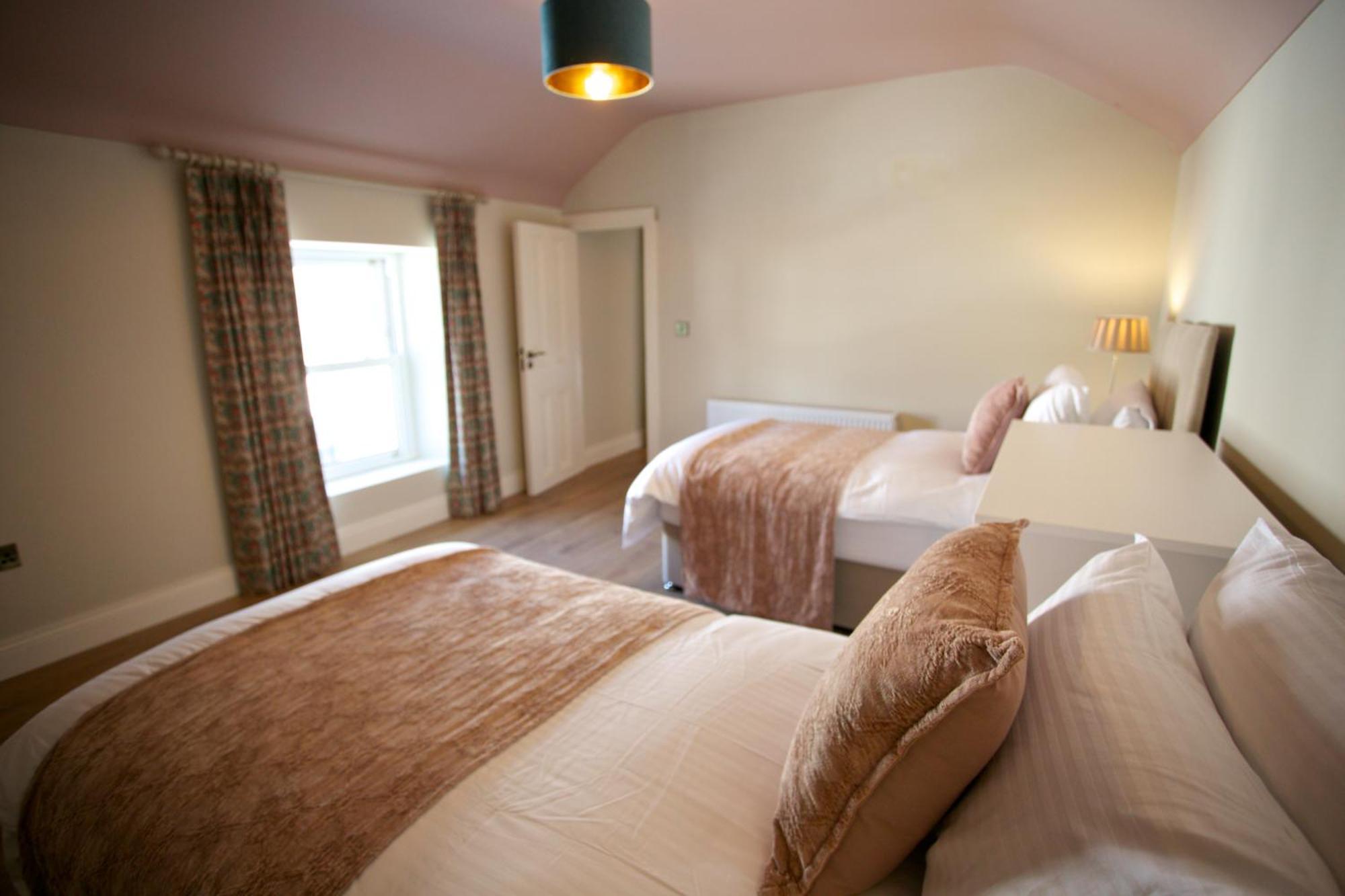 No 1 St George's Terrace. Holiday home *
